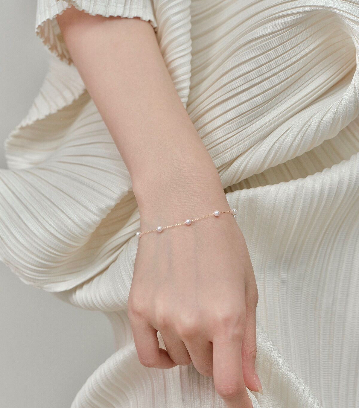 White pearl charm 18k gold plated bracelet